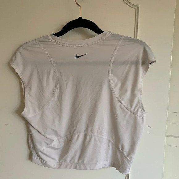 Nike Air Women's Dri-Fit Crop Top size small - Picture 2 of 9